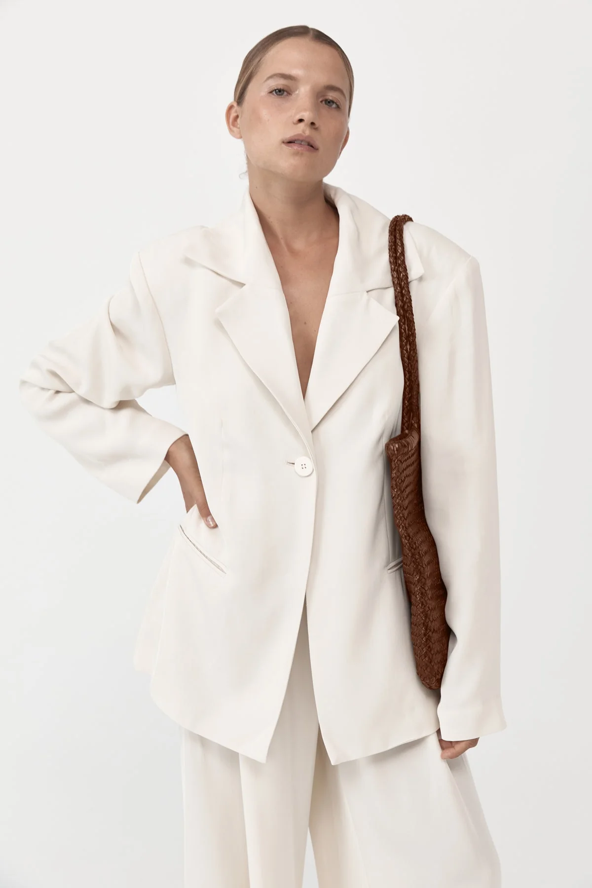 Bagu Woven Tote - Antique Tan - Image 3