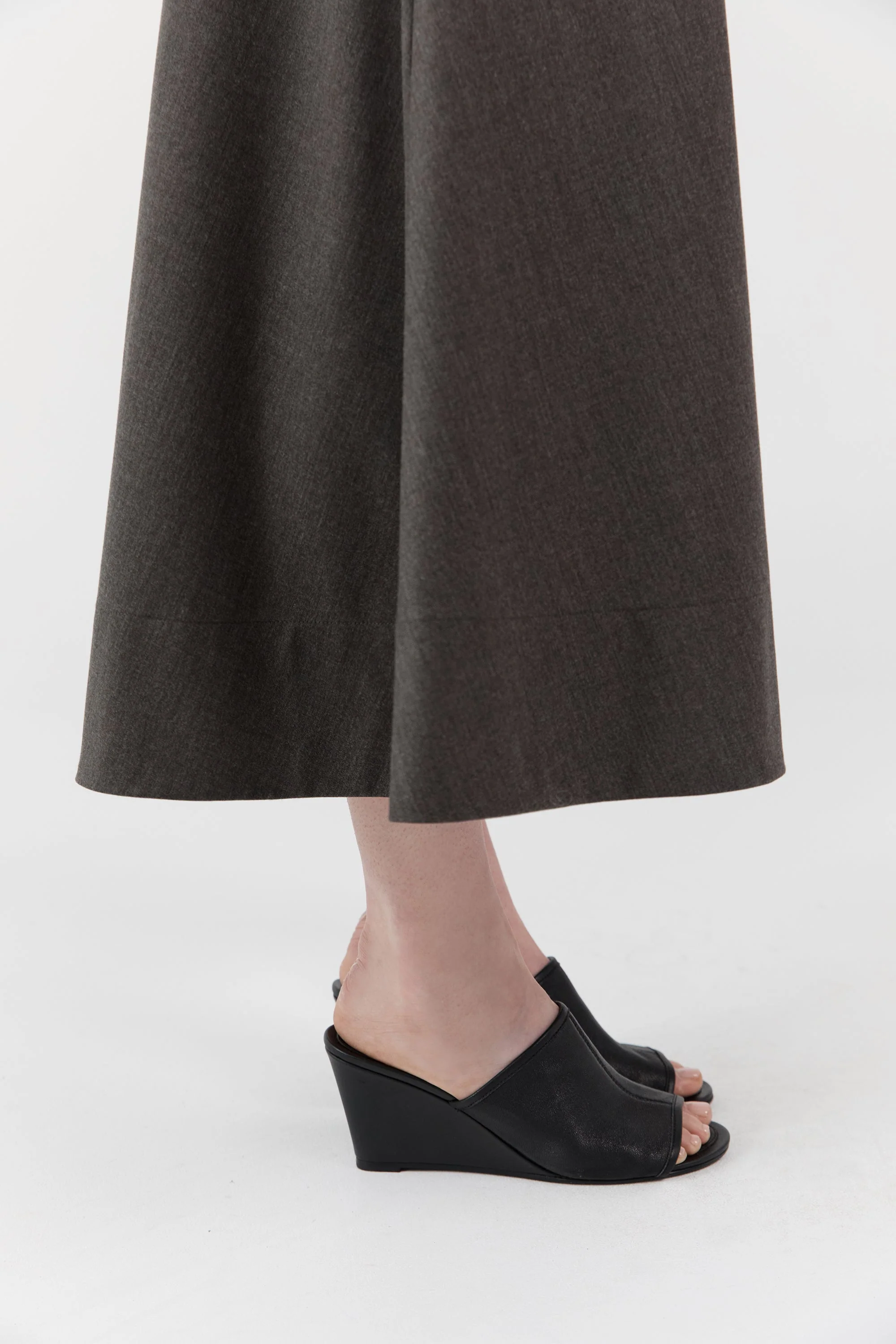 Bandeau Wedge - Black - Image 5