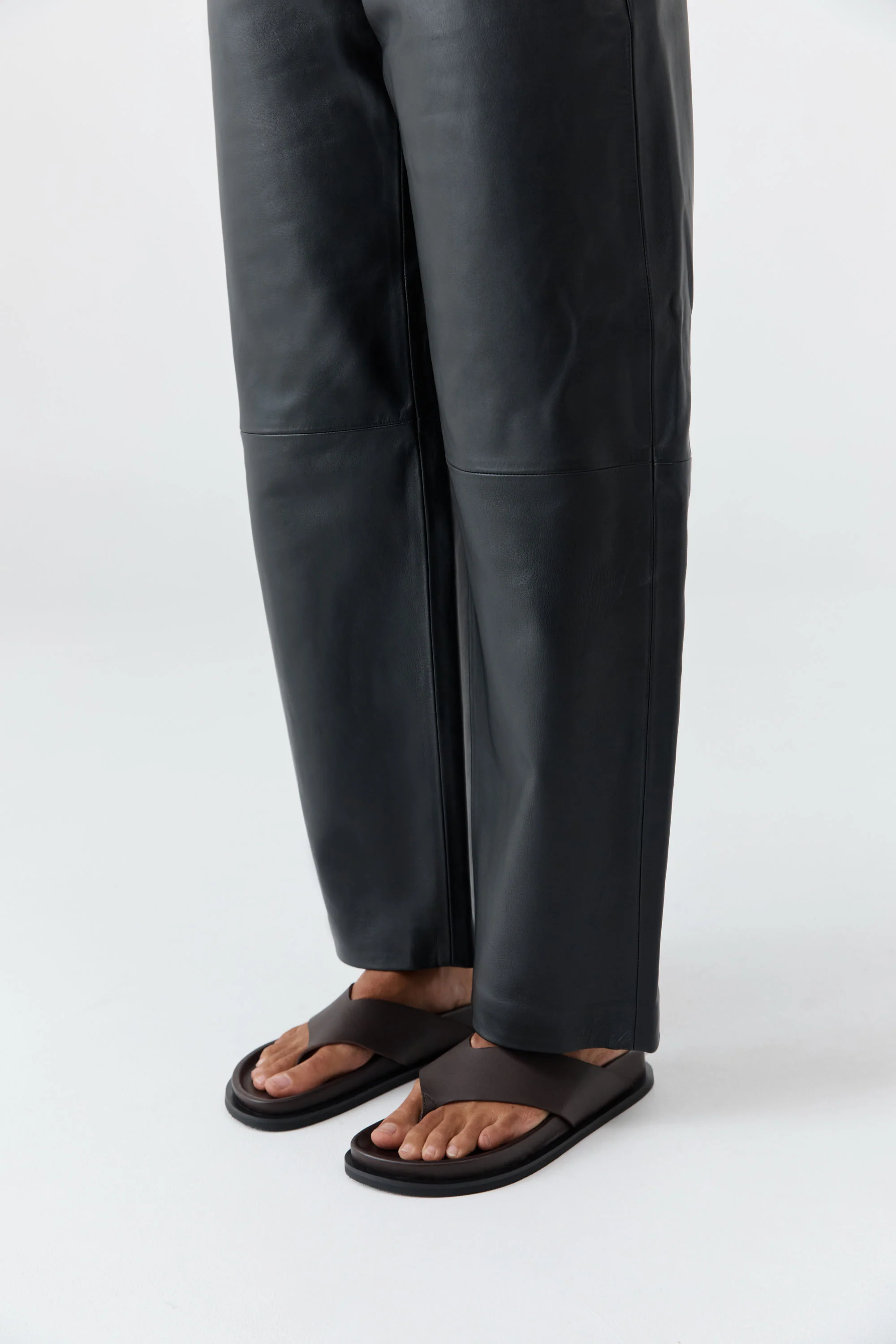 Classic Thong Slide - Coffee - Image 4