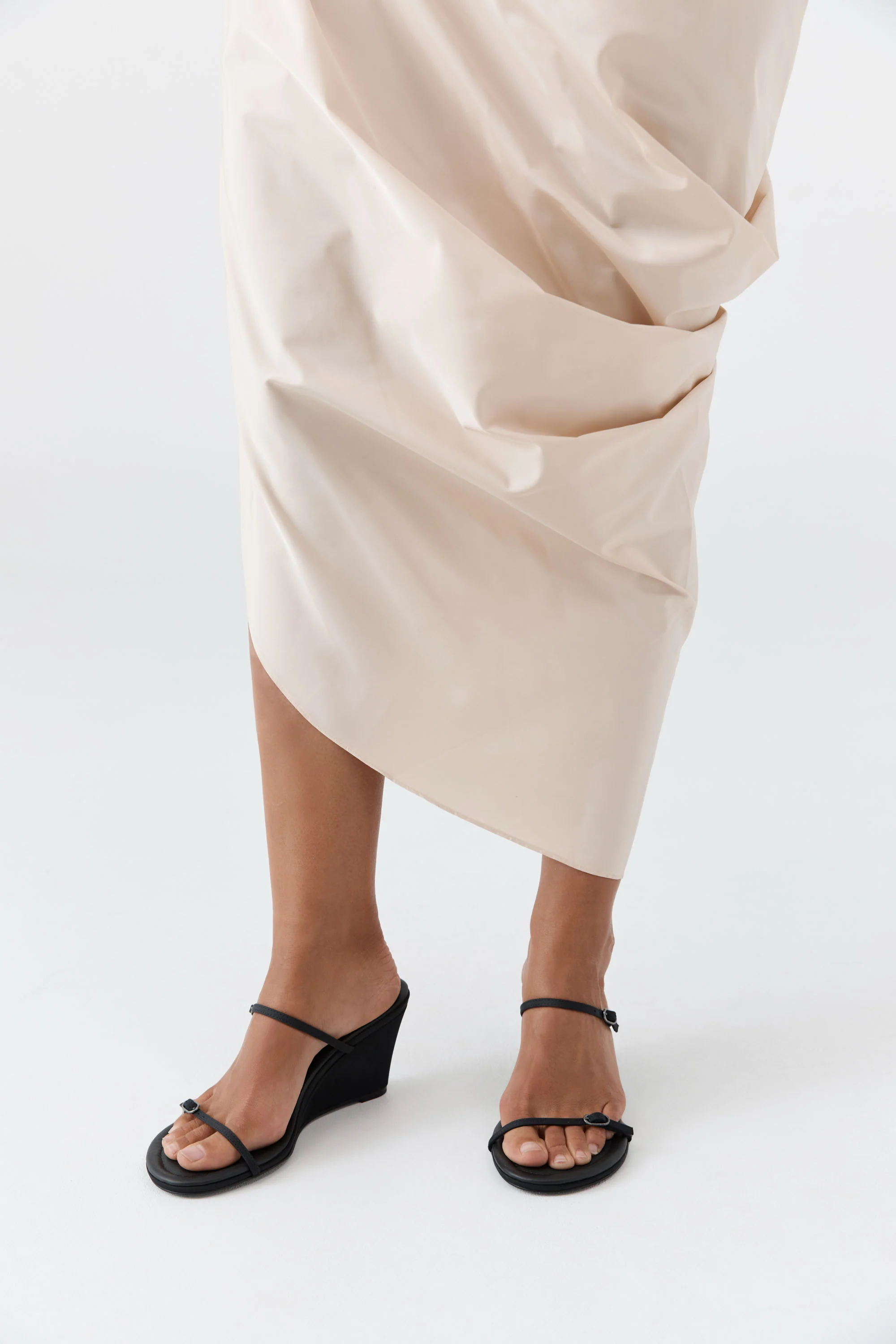 Petit Belt Detail Wedge - Black - Image 5