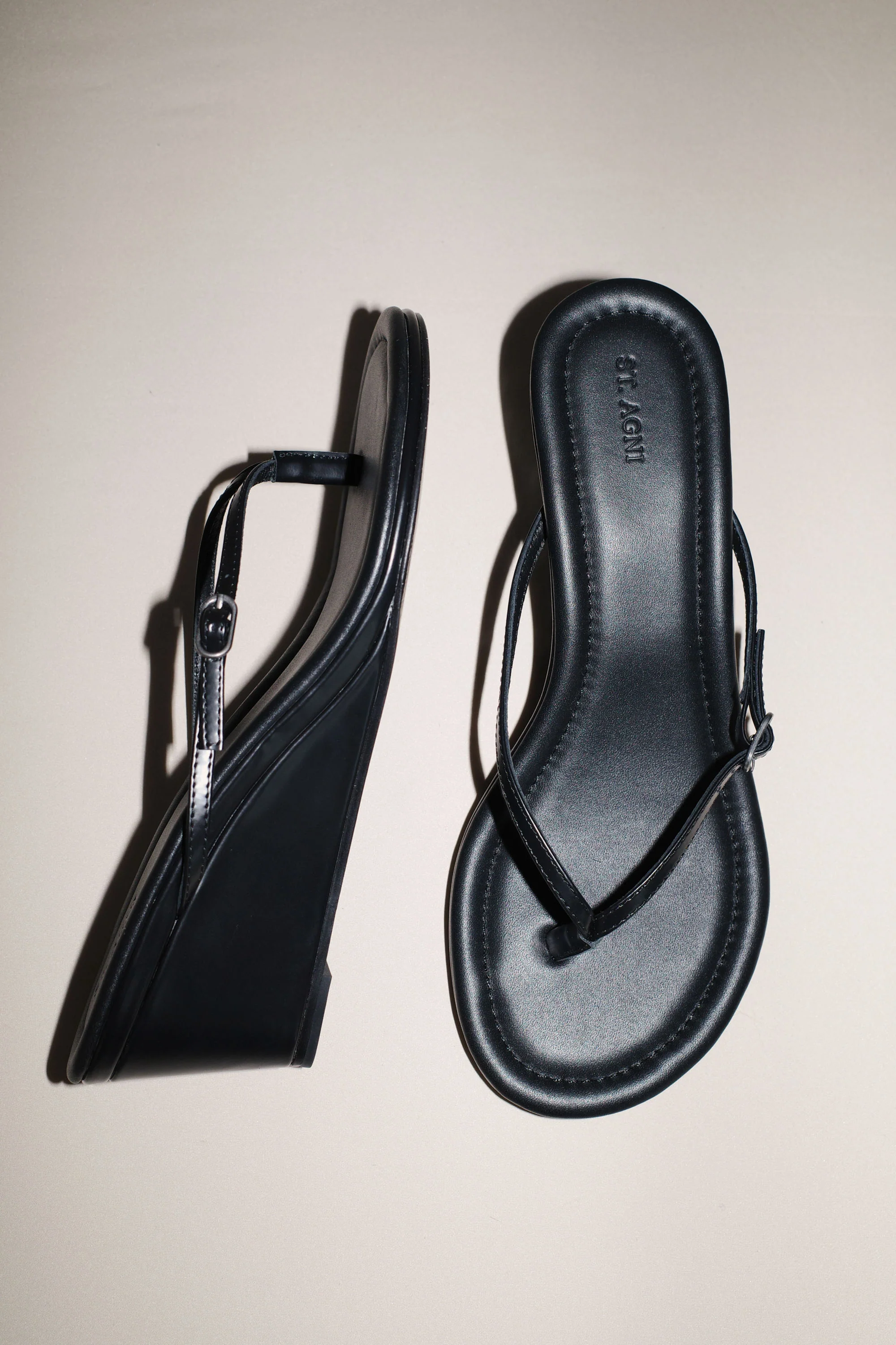 Petit Belt Thong Wedge - Black - Image 6