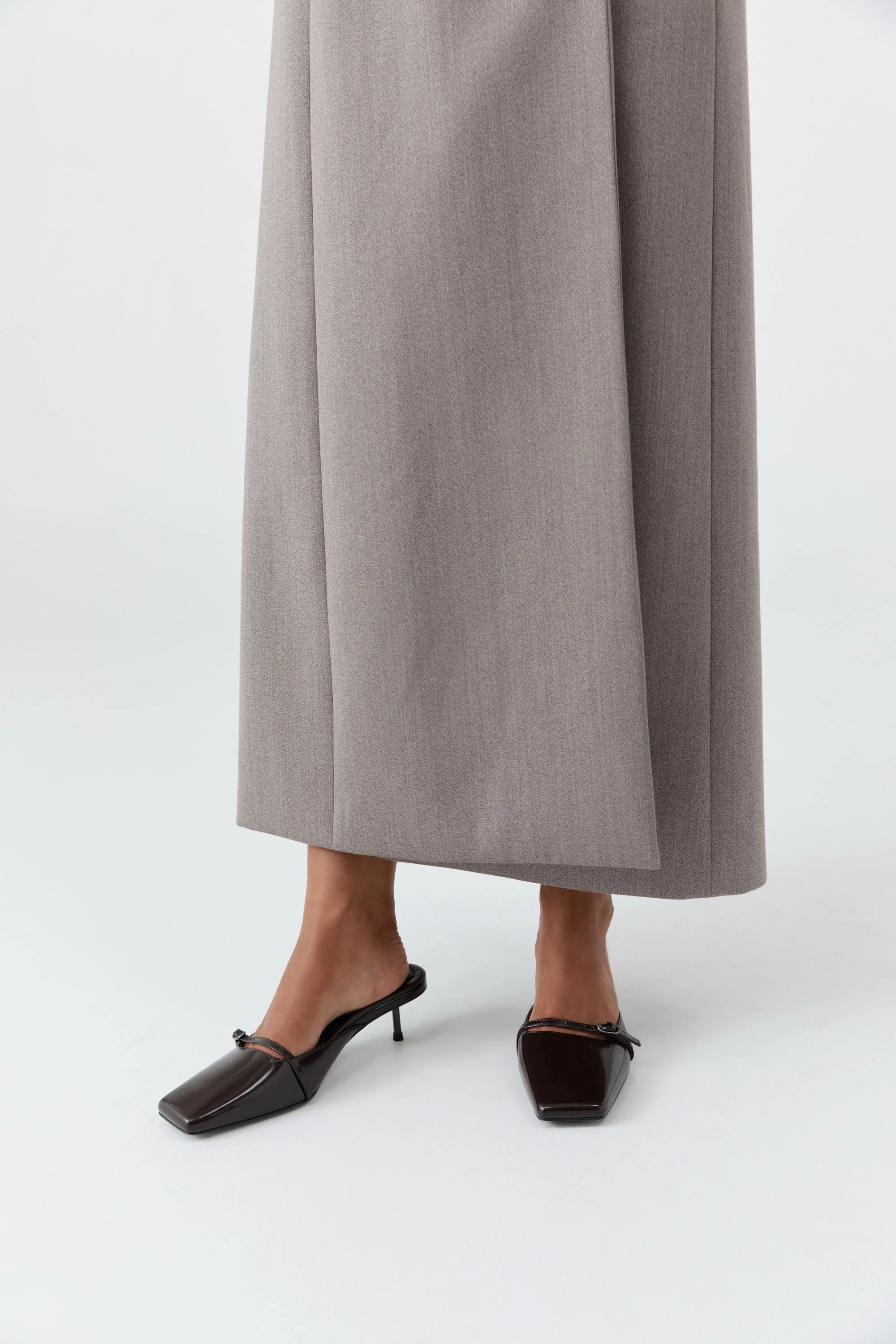 Plié Heel - Coffee - Image 5