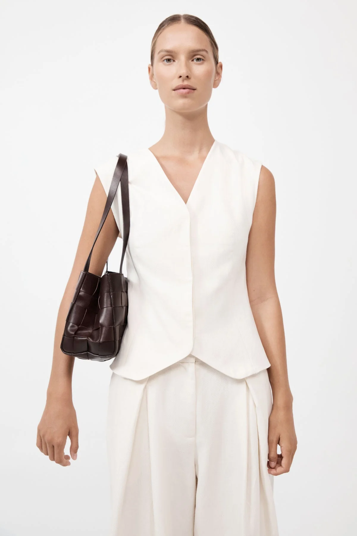 PRE-ORDER: Slim Woven Tote - Chocolate - Image 3