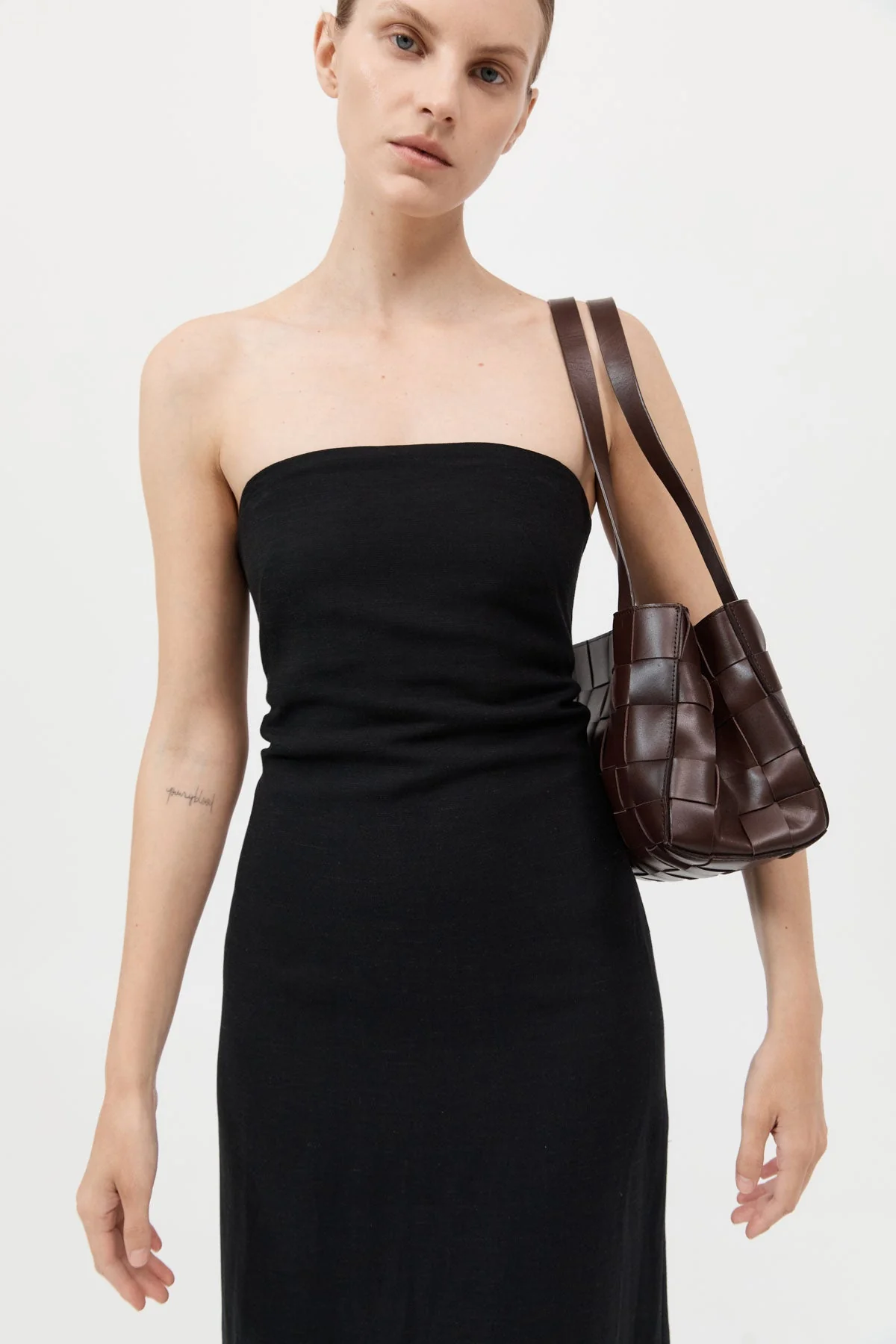 PRE-ORDER: Slim Woven Tote - Chocolate - Image 5