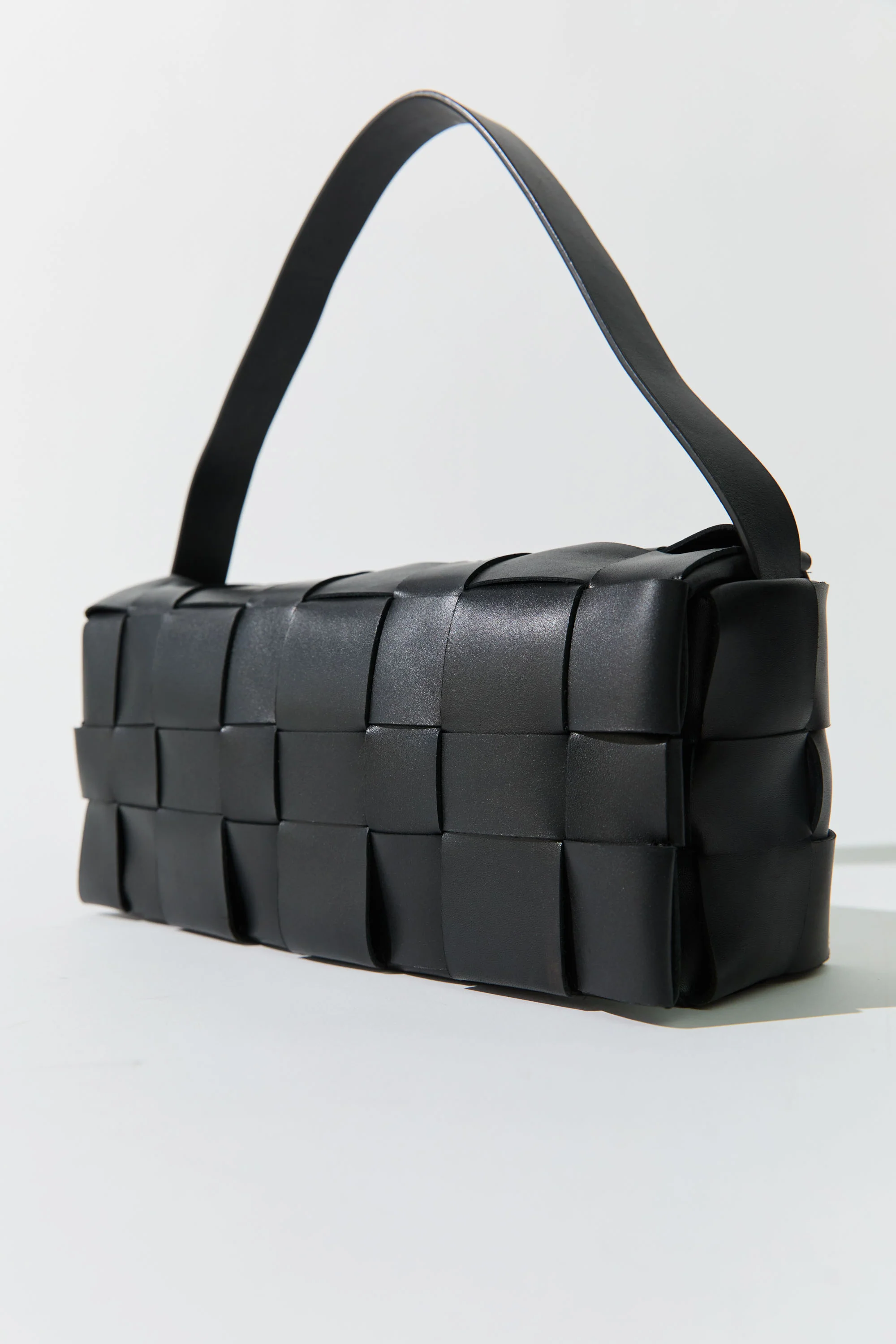 Woven Envelope Slim Tote - Black - Image 5