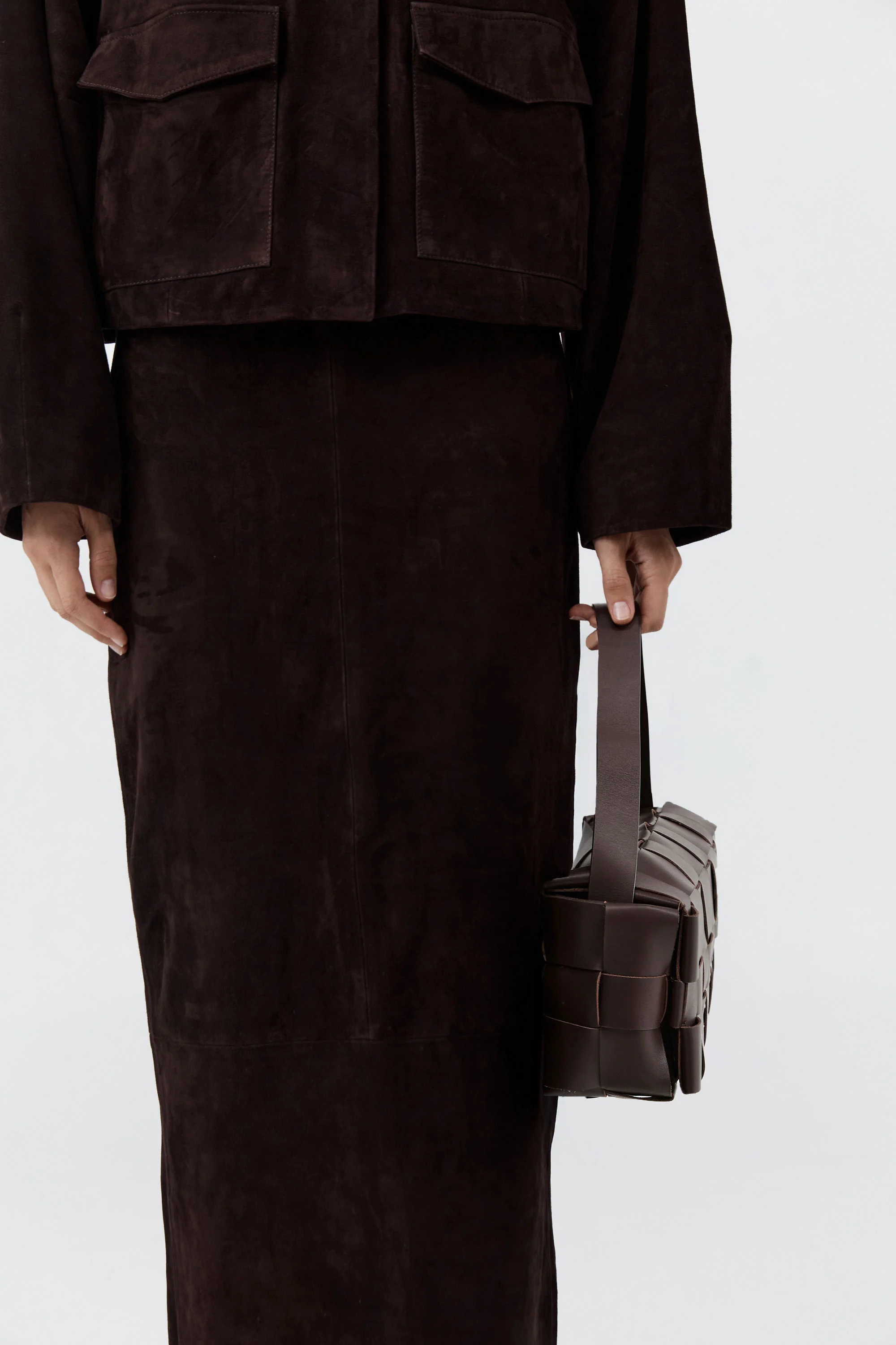 Woven Envelope Slim Tote - Chocolate - Image 4