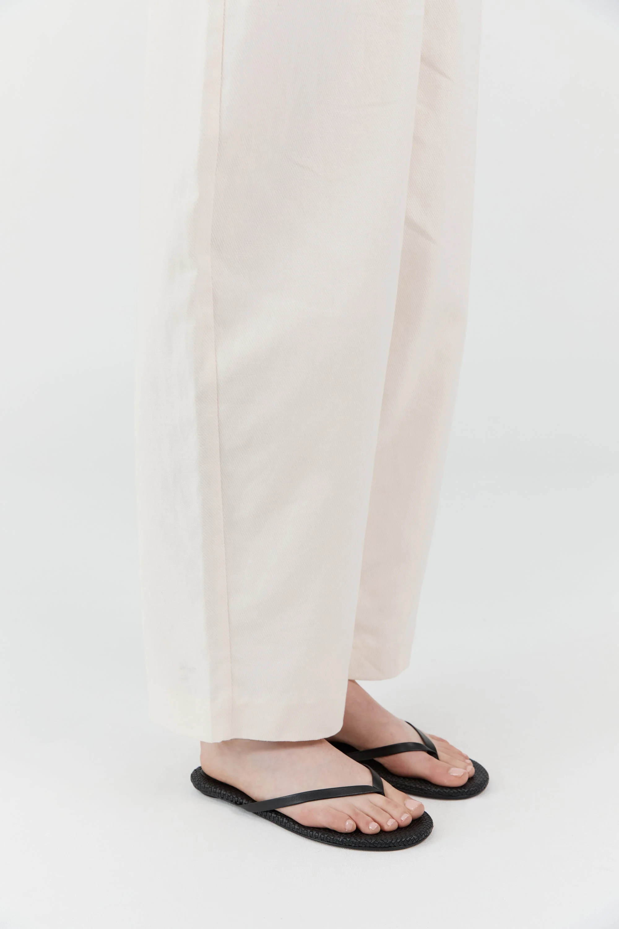 Woven Flip Flop - Black - Image 3