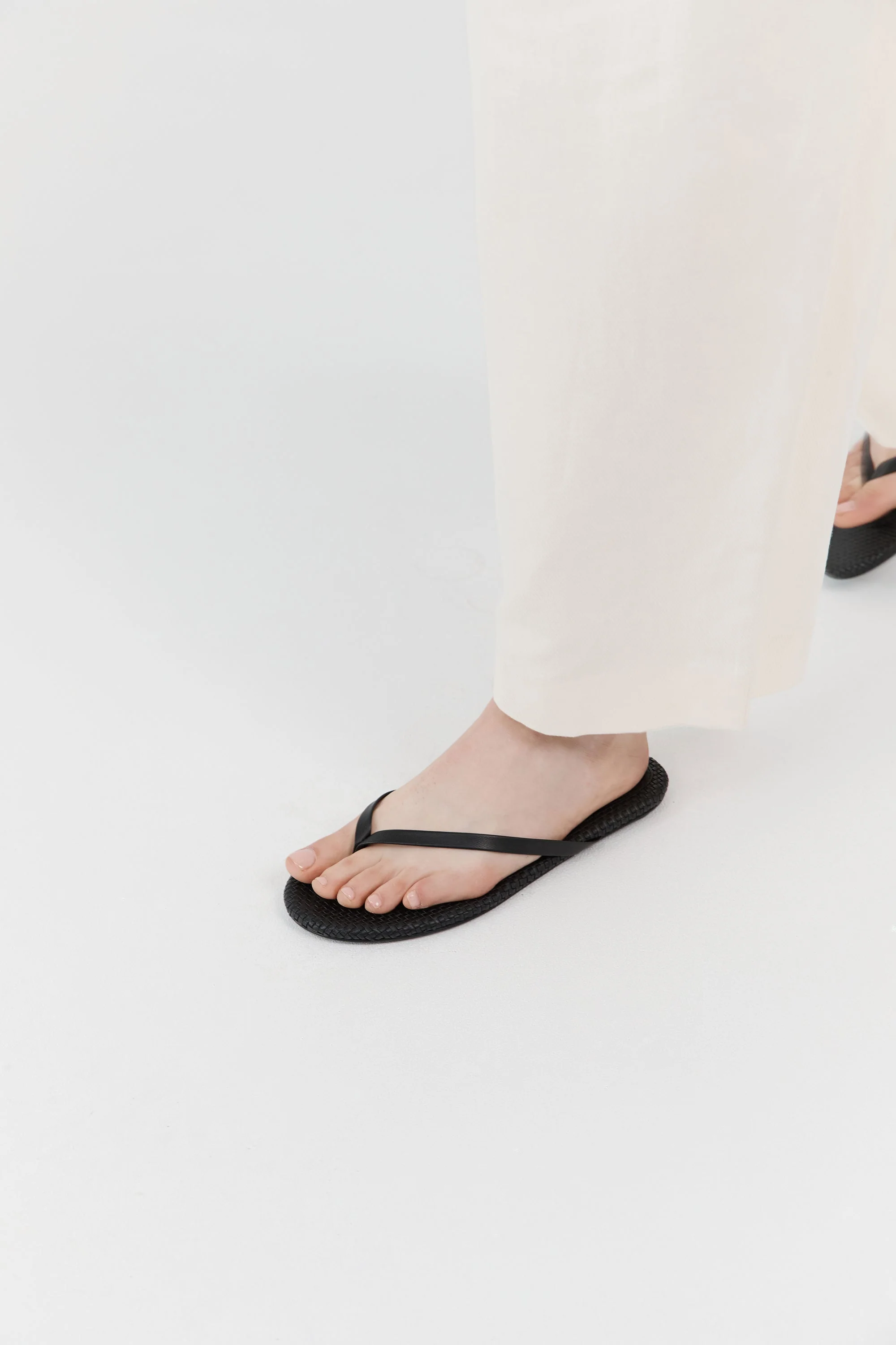 Woven Flip Flop - Black - Image 7