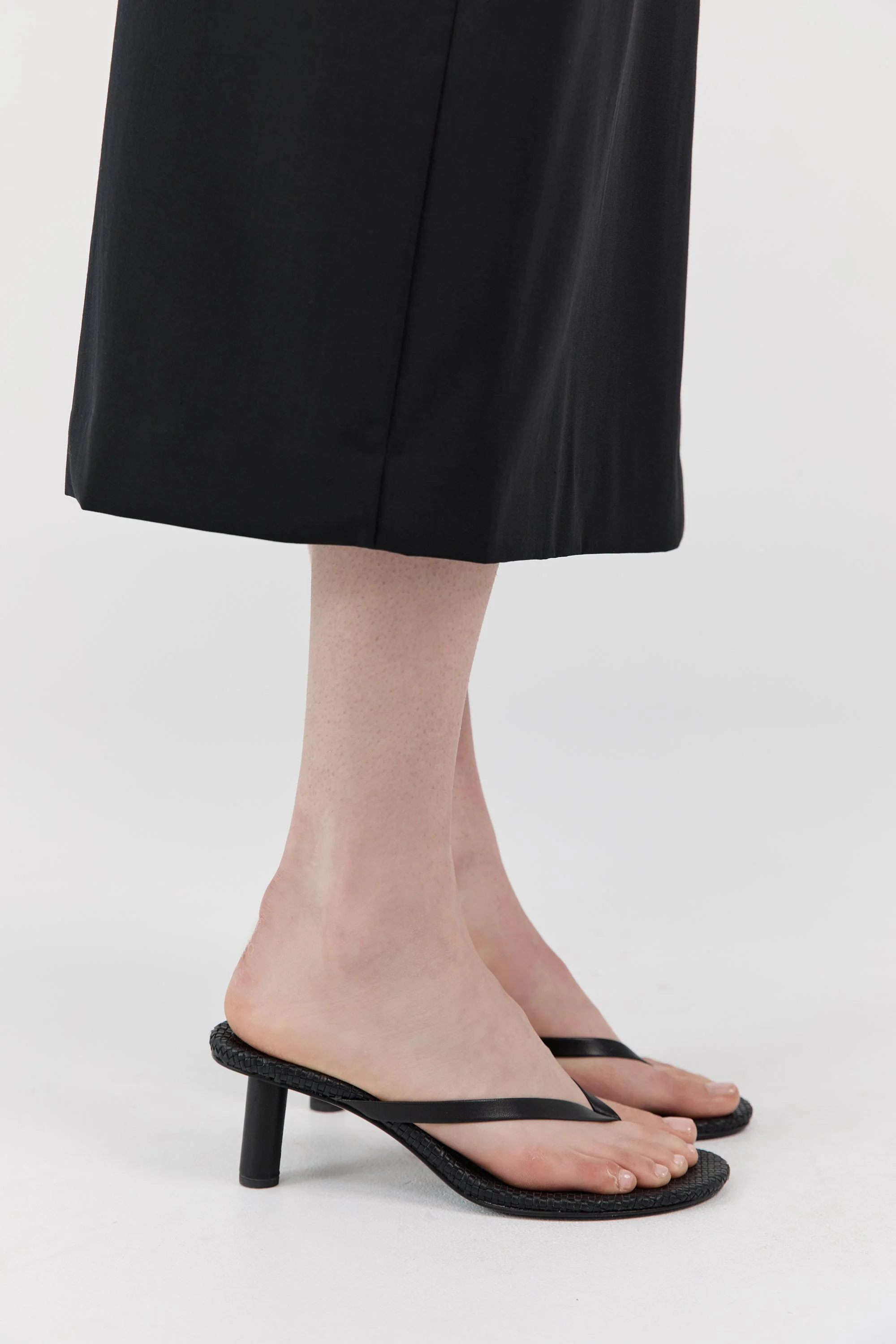 Woven Thong Heel - Black - Image 3