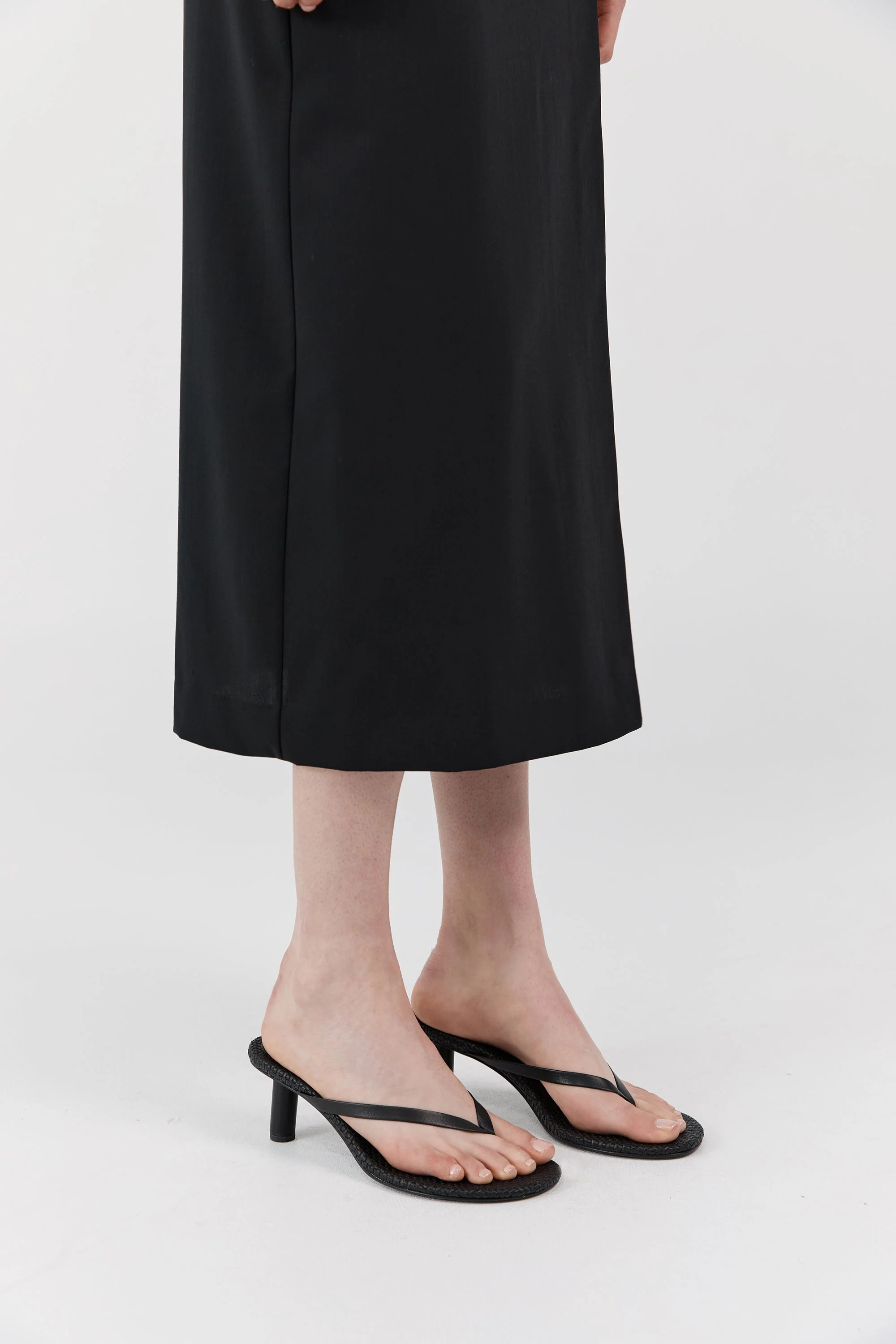 Woven Thong Heel - Black - Image 7